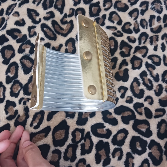 Women gold mirror metallic Fashion plastic adjustable long bracelet - Picture 9 of 10